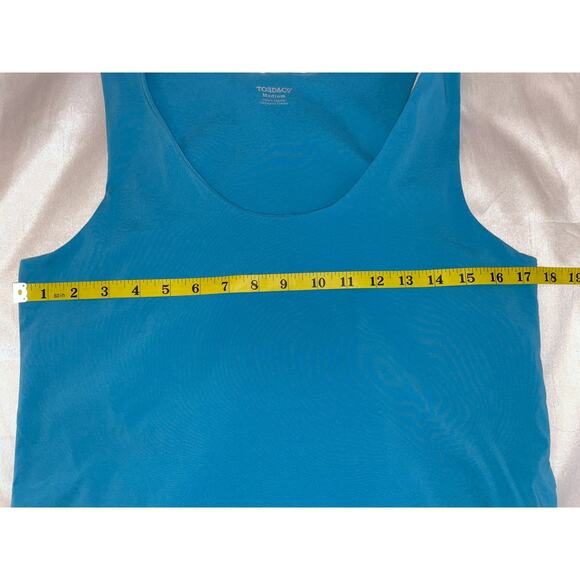 Toad & Co Whirlwind Dress - Size M - Lots of Stretch, Two Layers, Hidden Pocket - Picture 8 of 9